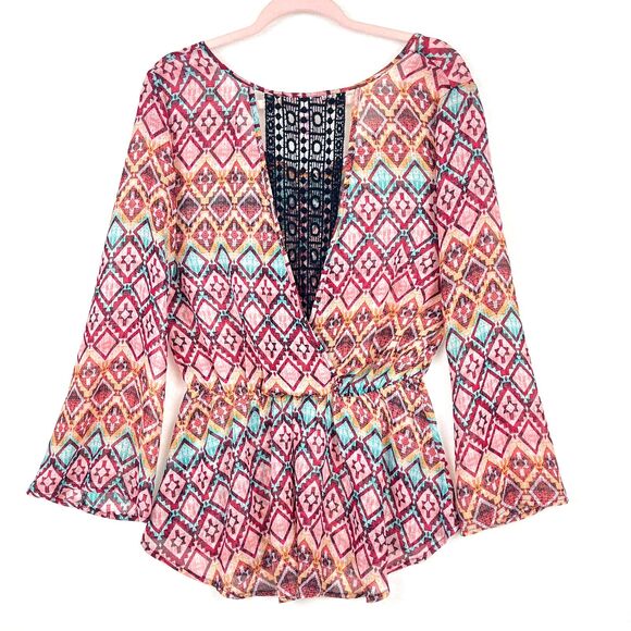 No Boundaries Geometric print peasant Blouse Womens SZ L Flared Sleeves Bohochic - Picture 4 of 12